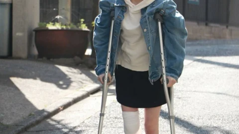 FC2-PPV-3600188 A certain man’s memorandum Poor little broken bone ※Review bonus included