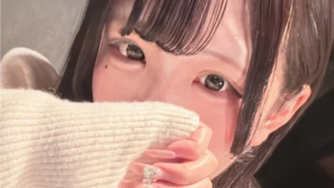 FC2-PPV-4742660 990 points until the 24th!! ※No mosaic 【First time shooting of real amateur】 19-year-old college junior beauty gets a massive creampie