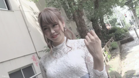 FC2-PPV-1442338 [Okamura theory] Roppongi luxury lounge lady’s pillow business-Daddy, put it inside