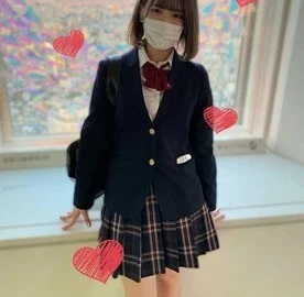FC2-PPV-2471432 [The glow of innocence] An innocent beautiful girl with a sad expression on her face in the sunset. What is she thinking right now? Asahi, 18 years old