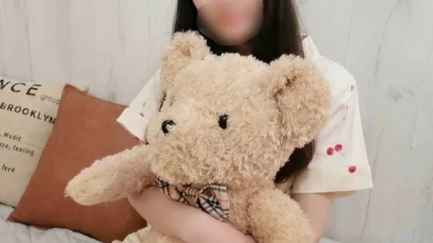 FC2-PPV-2240112 First shot [Uncensored] Hashimoto ○ Nageki / Three times of close contact with camp girls. In a narrow vagina in various places during an interview outside in her room