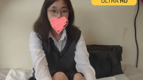 FC2-PPV-3051211 [Nothing] [Individual shot] A classmate of the metropolitan commercial department, a large amount of enema vibrator attack by a quiet girl, inadvertently creampie without permission [4K image quality]
