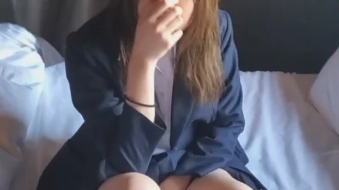 FC2-PPV-2414945 First experience [Individual shooting] Date to celebrate college success. Unauthorized removal of rubber and secretly first vaginal cum shot