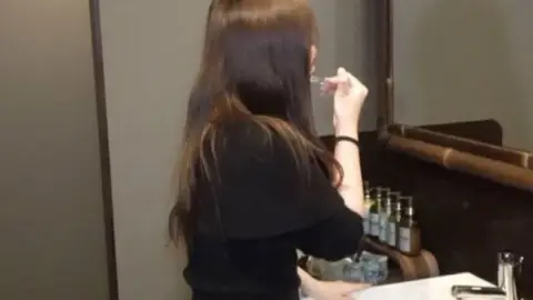 FC2-PPV-4895817 FC2-PPV-4895817 – *60% Off For First-Time Customers Until The 13Th* [Sushi Shop Daughter/Amateur Filming Edition] Unable To Repay Debts To An Art Scammer, Filmed Having Sex