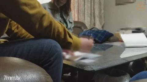 FC2-PPV-1749681 Until 4/4 [Individual] Visit my parents’ house. The back of the vagina of a young wife who desperately plays her voice so as not to be noticed next to her parents is polluted with other people’s juice
