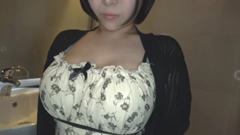 FC2-PPV-4819246 Mei-chan has megaton-class breasts that are destructive! Not only are she big-breasted, but she also has a great face, personality, and figure. And above all, she’s sexy. I’ll definitely be a regular here lol