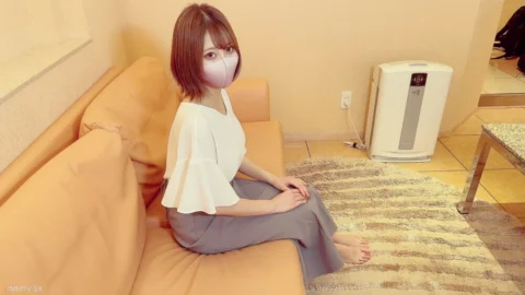 FC2-PPV-3266634 “First Saddle / Creampie” 她 她 她 人!
