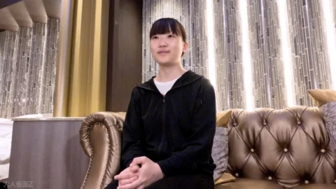 FC2-PPV-4756181 Kokoa (19) is a cute, sensitive, ordinary amateur. This is a different angle of the video where she is teased with vegetables, squirted in a piledriver position, and anal insertion ATM.