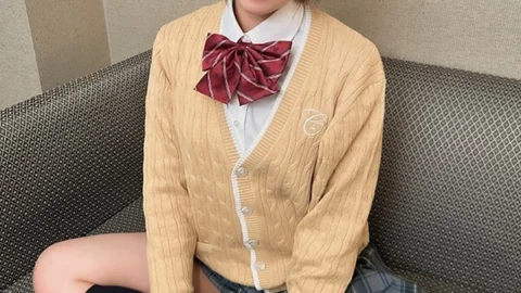 FC2-PPV-3302506 Cute double fangs beautiful woman Riku 18 years old uniform POV