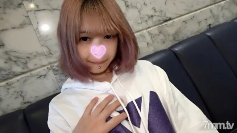 FC2-PPV-981985 Tin 18-year-old Yandere beautiful girl with 2 vaginal cum shot