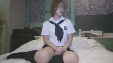 FC2-PPV-1801941 [4K shooting] [First shot] Full of youth! A slender beauty (19 years old) who learns oil painting at an art college ❤ J● uniform x thighhighs and clothed bareback! Sensitive-chan trembling violently ❤ I enjoyed vaginal cum shot to th