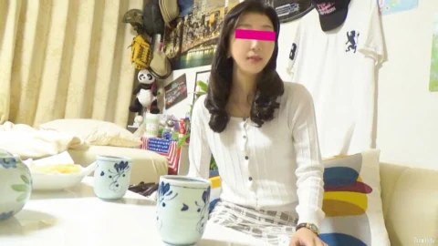 FC2-PPV-1266491 [Valentine’s Day Sale] Limited special price & 2 free gifts !! Individual shooting] Capture the fifty slender beautiful wife with a pick-up. Creampie affair video Maki who squeezes semen with a slender and supple body