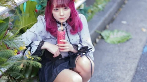 FC2-PPV-4595367 Konomi-chan, an active idol with over 10,000 followers, is filming her first POV shoot♡ Screaming and climaxing with dirty talk