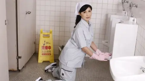 CARIBBEANCOMPR-032418_001 Caribbeancompr-032418_001 – The Hidden Side Of The Cleaning Lady