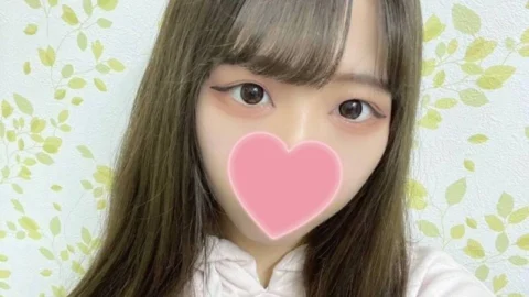FC2-PPV-4588423 *Face revealed* Cute amateur 19-year-old Ena-chan. She doesn’t listen to what the store says, so we’ll punish her. Even though she’s cute, we can’t forgive her, so we’ll do it with no permission or cum shot.