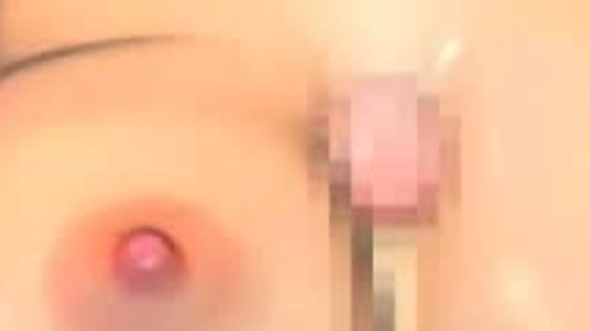 sextop1 — Young brunette with long legs is dancing and twerking — khung hình 3