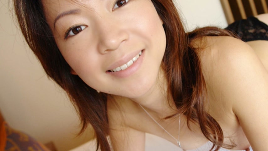 sextop1 — th101-000-110712 Tokyo Hot 敏感秘書 生中出し 猥褻撮影会 — khung hình 3