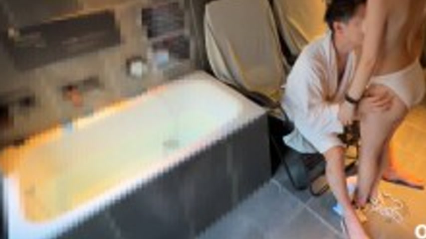 sextop1 — FC2-PPV-4791889 [Private Sauna] A slender gal squirts in the — khung hình 3
