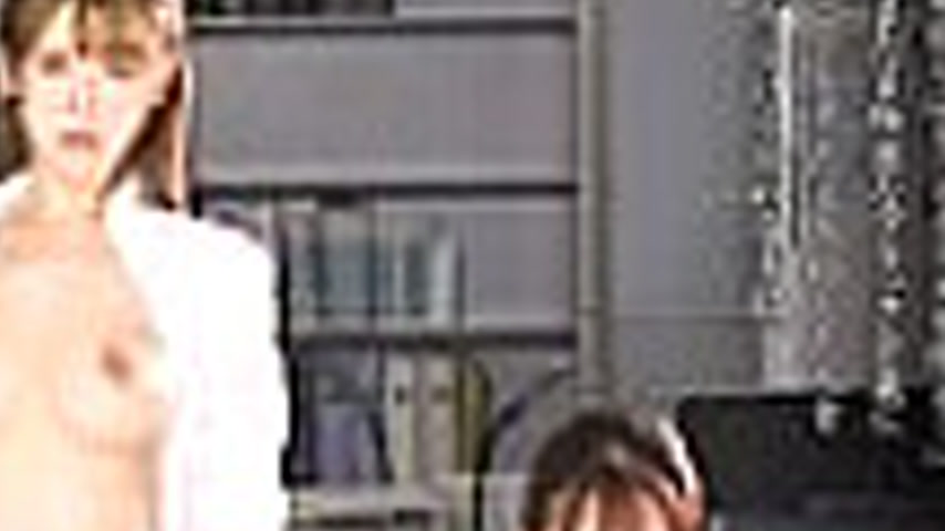 sextop1 — 55T038004 A beautiful, busty office lady working at a black — khung hình 2