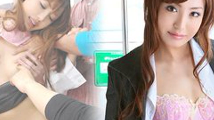 sextop1 — CARIBBEANCOM-082411-788 Slut In Soaked Shirt On Train — khung hình 2